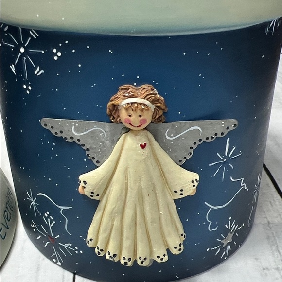 ✨ Evening Angels Gather Here Candle Holder – Angel & Hearts Cutout Luminary - Picture 8 of 12